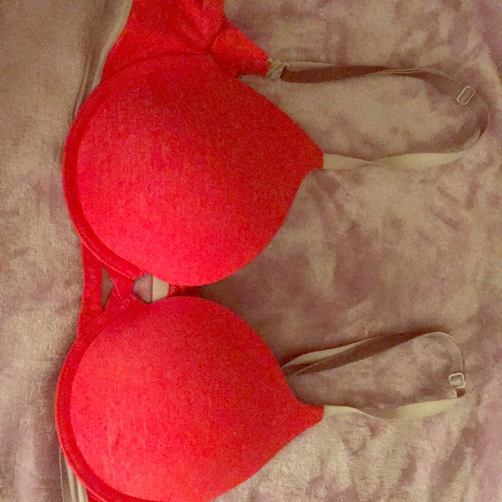 Victoria’s Secret PINK 32C bra